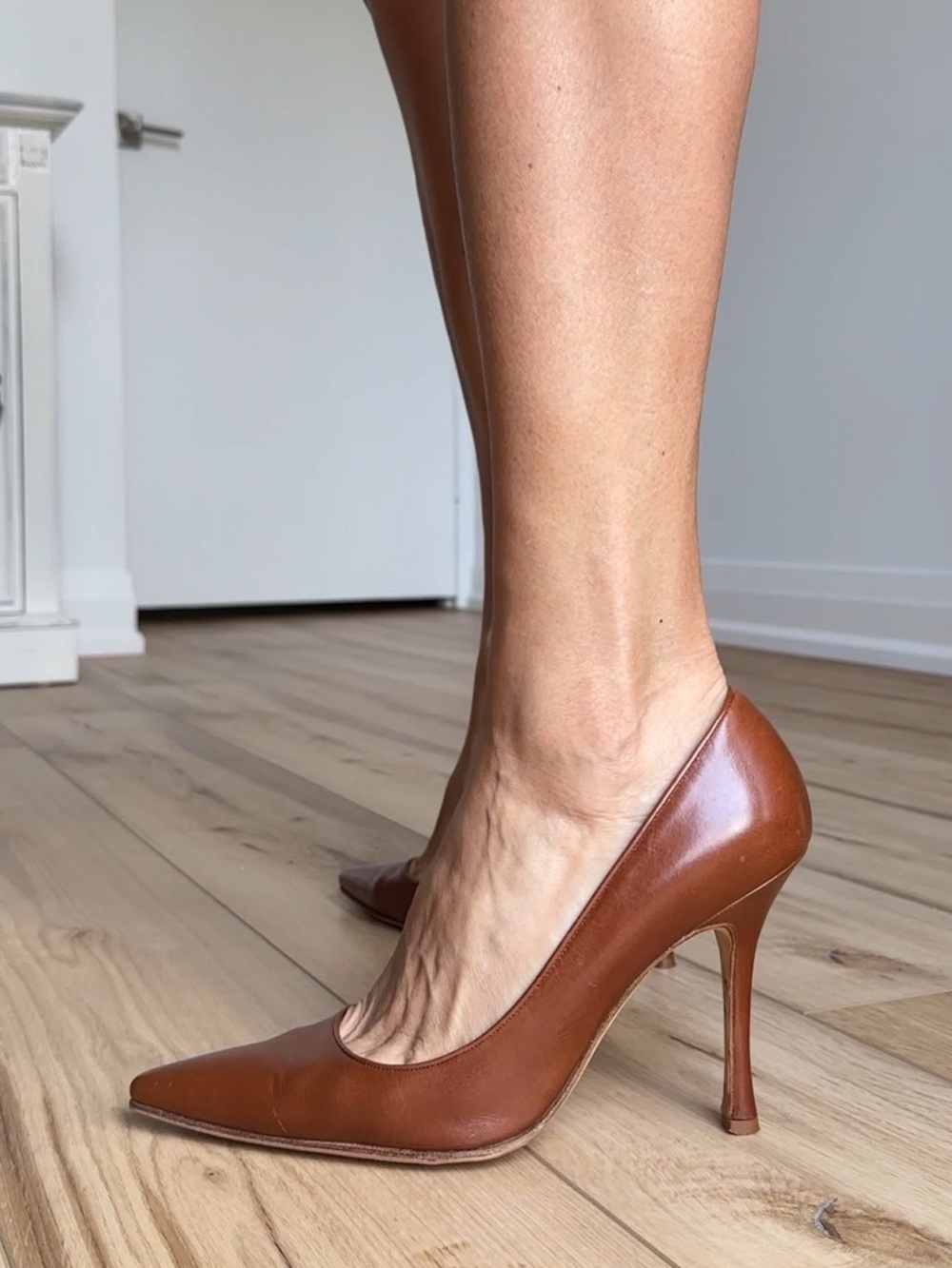 Manolo Blahnik Alex Pointy Toe Tan Leather Heels